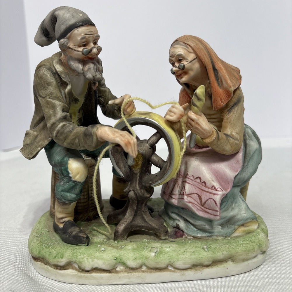Vintage Japanese Porcelain Figurine‎ #4146 Elderly Couple Spinning Yarn